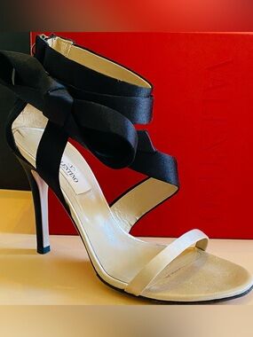 Valentino Elegant Black and Cream Heels